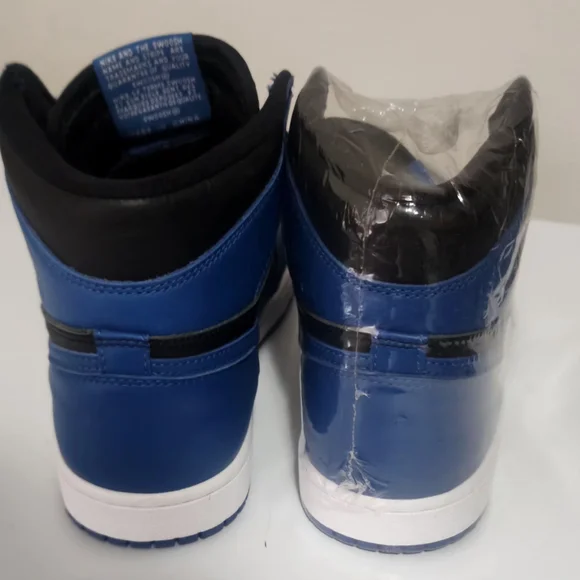 Jordan 1 Retro High OG Dark Marina Blue - Picture 3 of 8